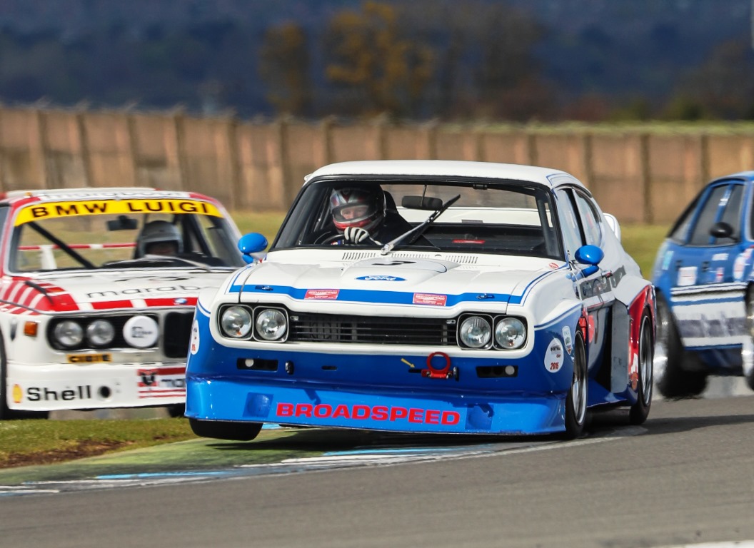 The Ford Cologne Capri of Chris Ward and Steve Soper raced to an unrivalled victory within the Historic Touring Car Challenge 