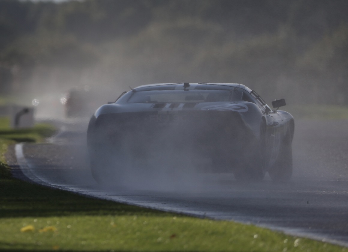 With a heavy downpour causing slippery track conditions, Chris Ward pushed the JD GT40 through from 3rd to take victory in the weekend's Whitsun Trophy.