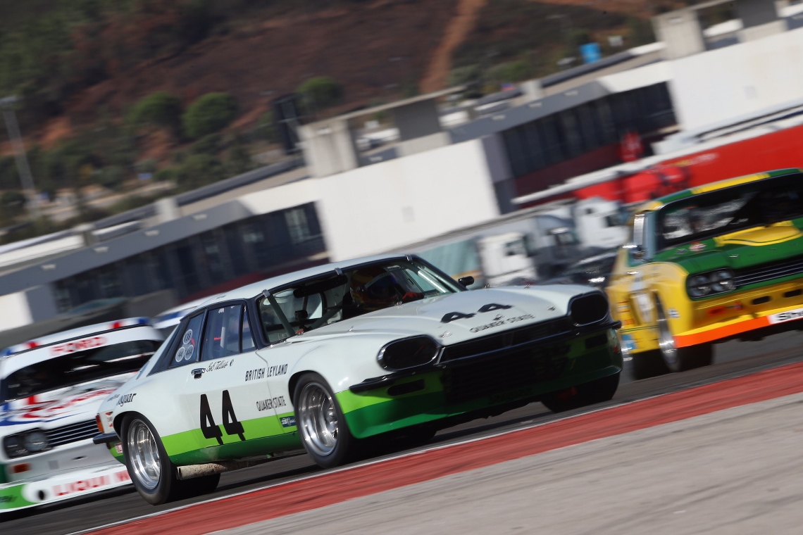 The Jaguar XJS of Chris Ward performed a faultless weekend to take two unrivalled victories within the two round Historic Racing Car Challenge.